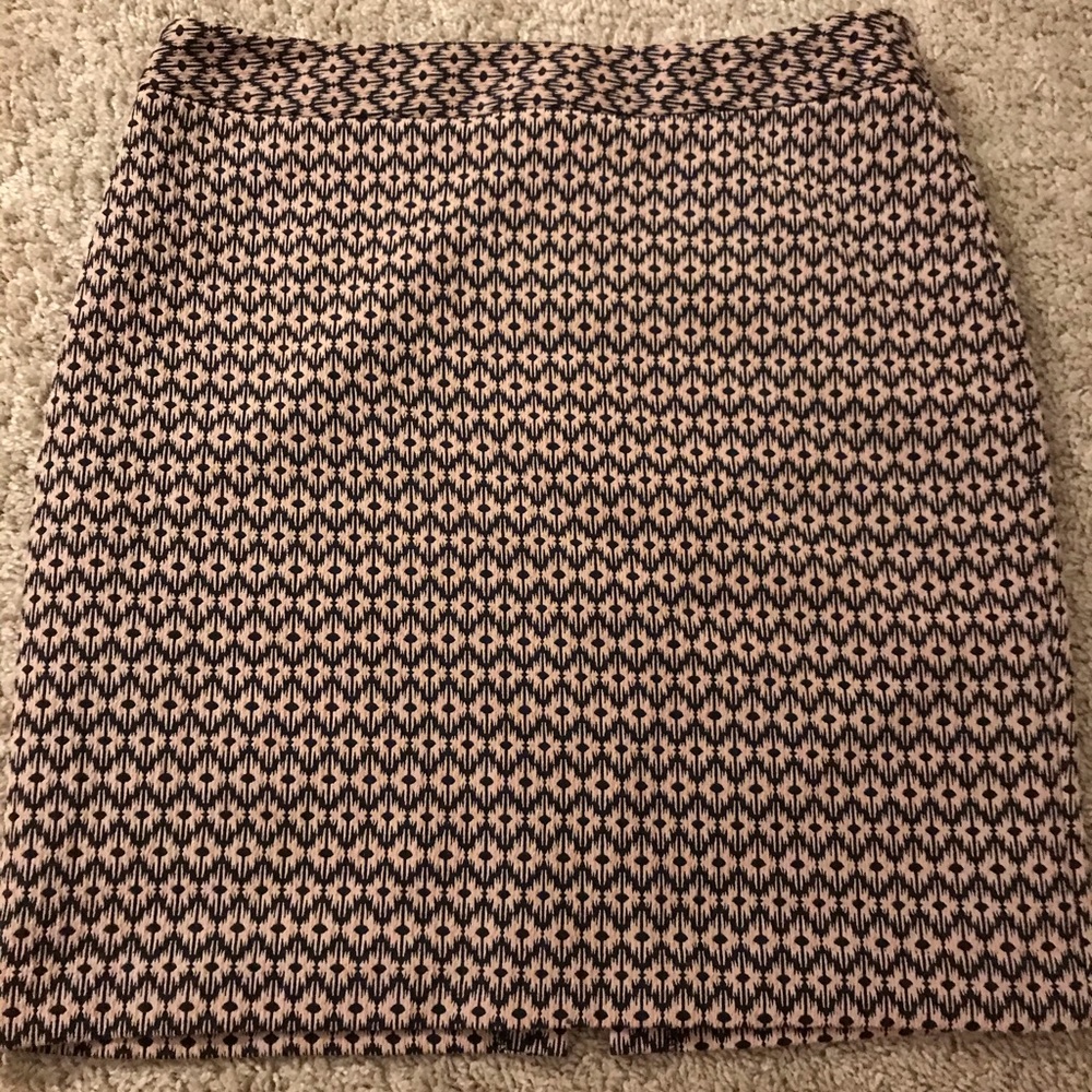 Worthington Fully Lined Tan and Black Skirt